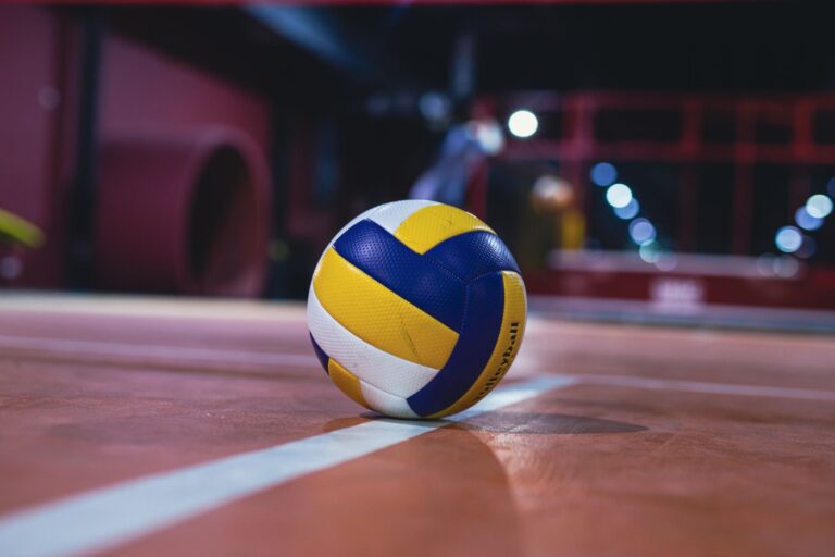 Lady Vols Volleyball Tops No. 22 Vanderbilt in Knoxville