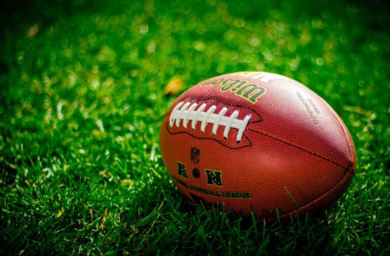 Knoxville, Tenn.: Heupel weighs Vols QB plan vs Alabama
